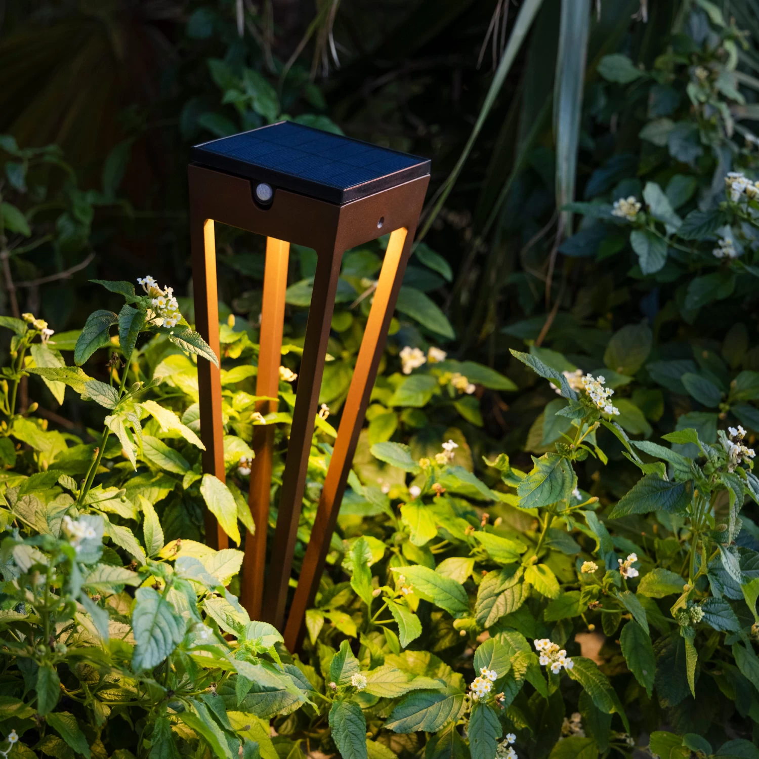 Hawi Outdoor Solar Path Light 3 Hawi Outdoor Solar Path Light - Image 3