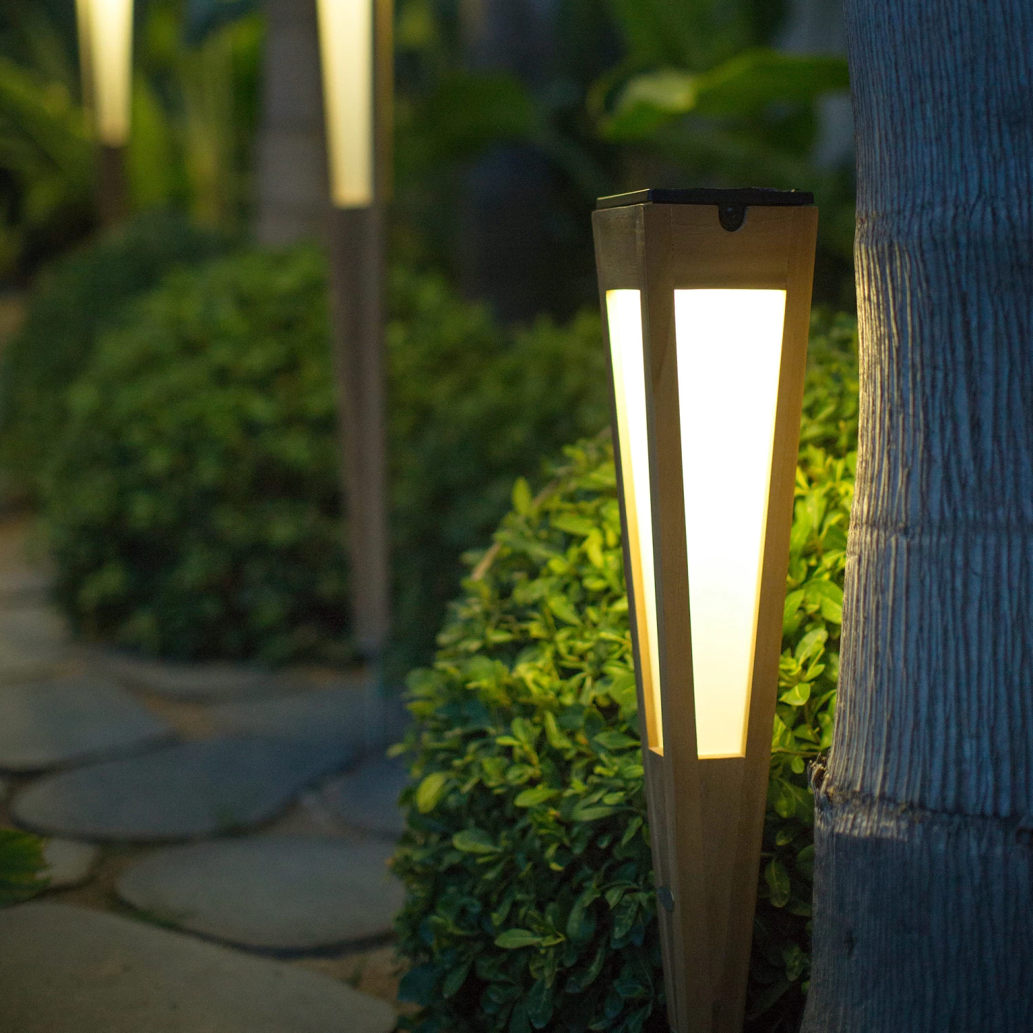 Lanai Outdoor Solar Torch Light 7 Lanai Outdoor Solar Torch Light - Image 7