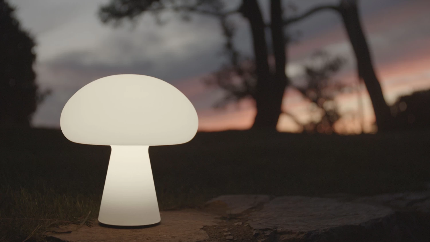 Gubi Obello Rechargeable Table Lamp 3 Gubi Obello Rechargeable Table Lamp - Image 3