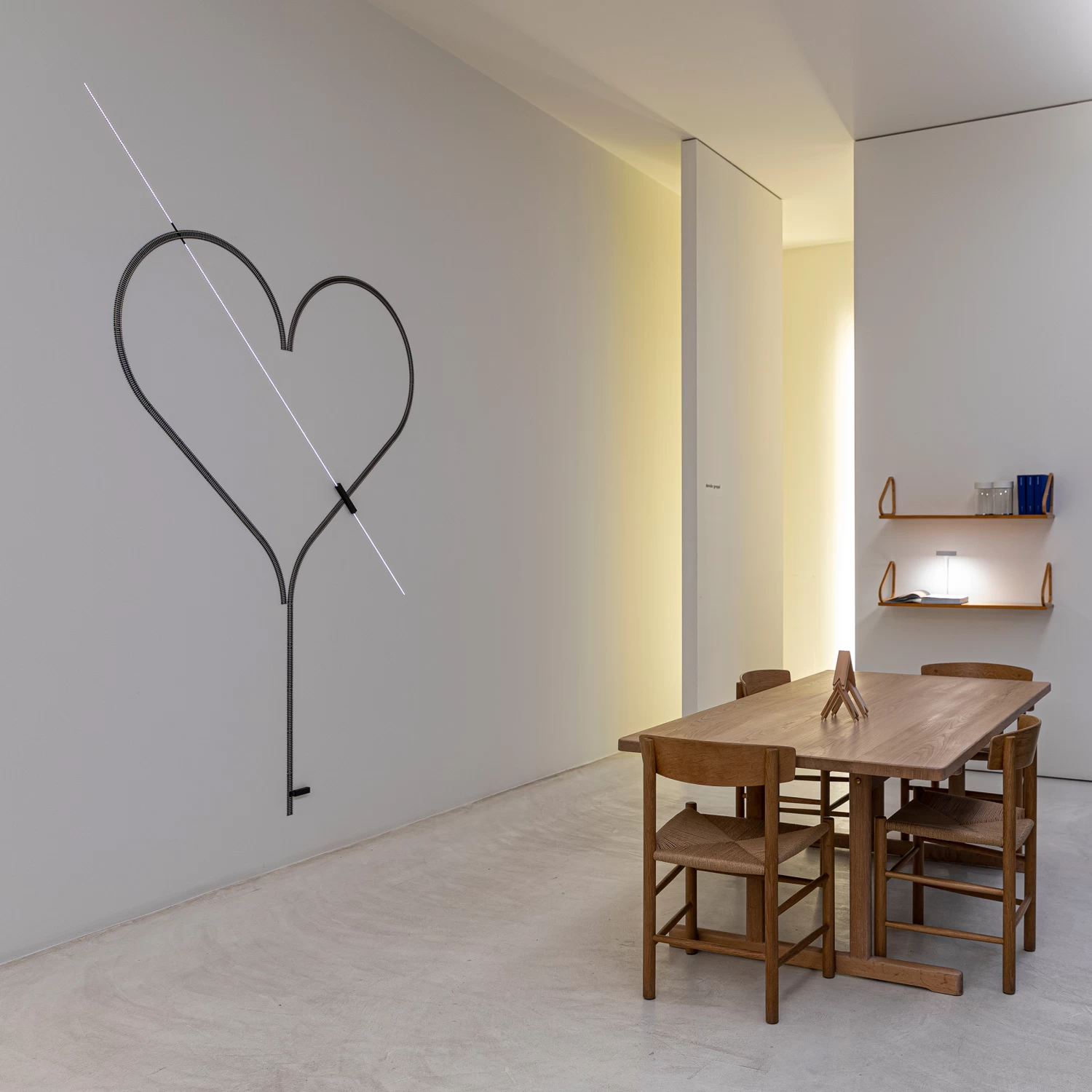 Rail Plug-In Wall Light 5 Rail Plug-In Wall Light - Image 5