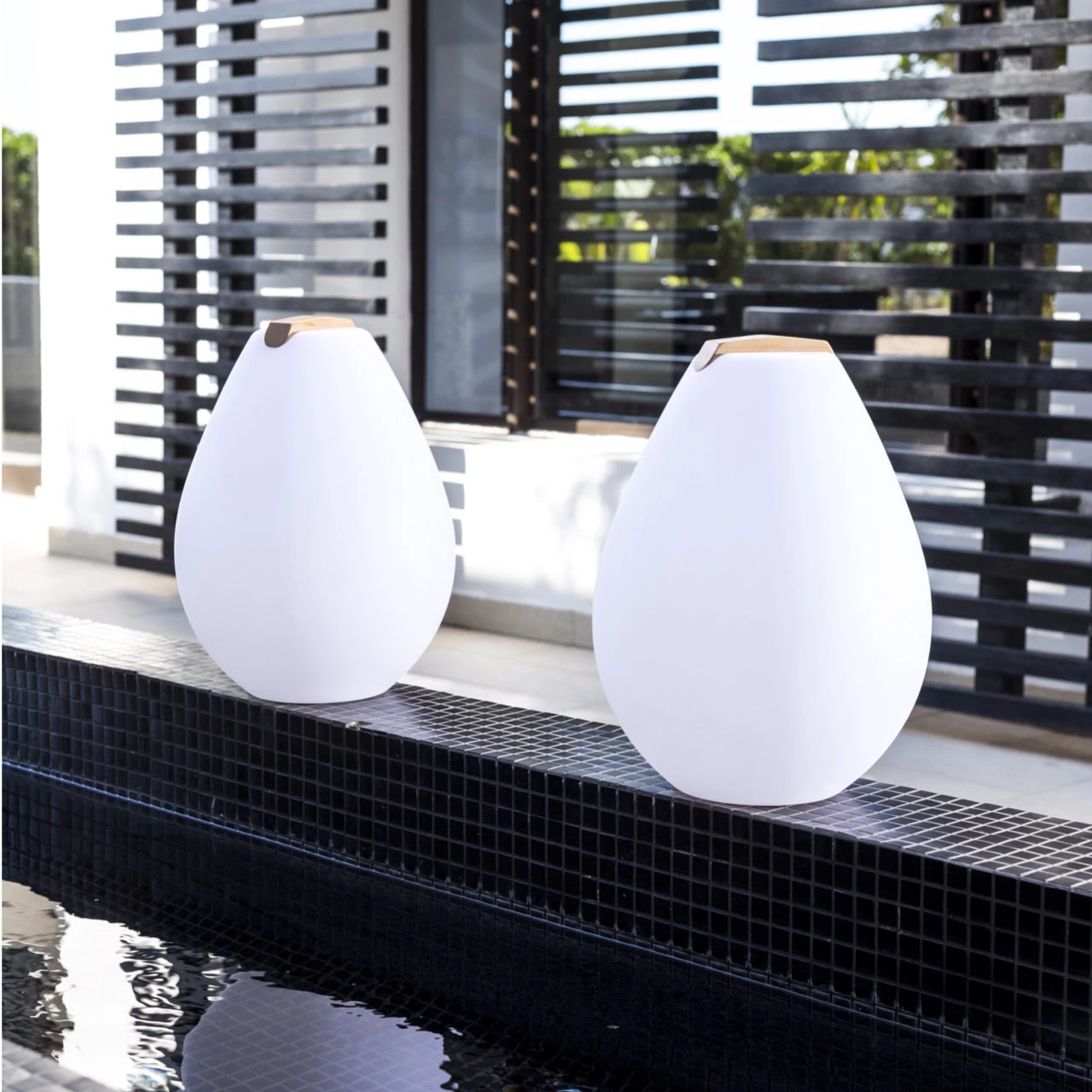 Vessel 2 Portable Bluetooth Indoor / Outdoor LED Lamp 9 Vessel 2 Portable Bluetooth Indoor / Outdoor LED Lamp - Image 9