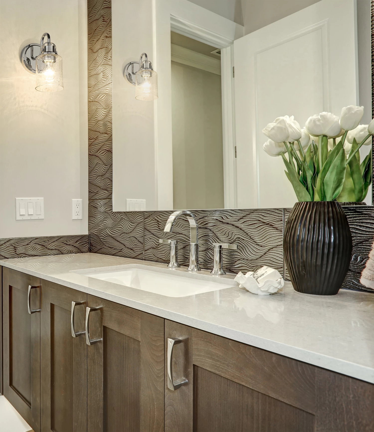 Z-LIte Kinsley Wall Sconce 10 Z-LIte Kinsley Wall Sconce - Image 10