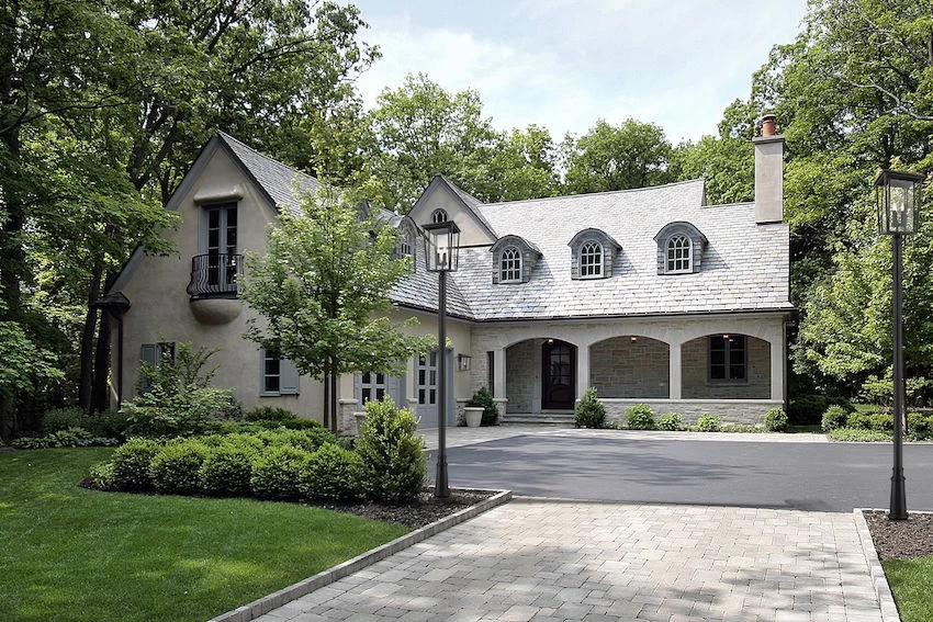 Z-LIte Seoul 557 Outdoor Pole Light 2 Z-LIte Seoul 557 Outdoor Pole Light - Image 2